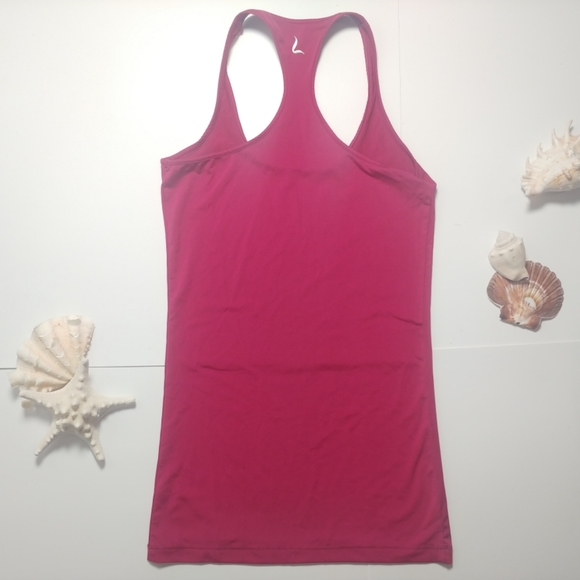 🌈 3/$30 Private label activewear top M - Picture 2 of 2